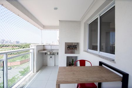 Varanda de apartamento para alugar com 2 quartos, 80m² em Barra da Tijuca, Rio de Janeiro