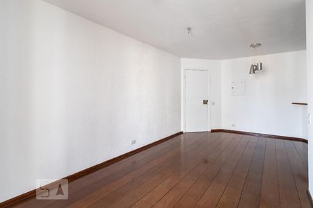 Sala de apartamento para alugar com 2 quartos, 77m² em Vila Madalena, São Paulo