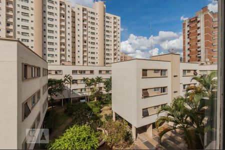 Vista de apartamento à venda com 2 quartos, 89m² em Centro, Campinas