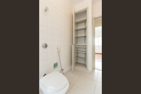 Banheiro de apartamento à venda com 2 quartos, 89m² em Centro, Campinas