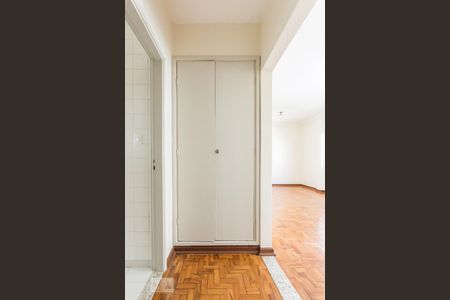 Armário do Corredor de apartamento à venda com 2 quartos, 89m² em Centro, Campinas
