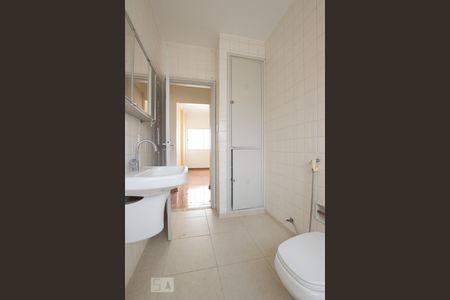 Banheiro de apartamento à venda com 2 quartos, 89m² em Centro , Campinas