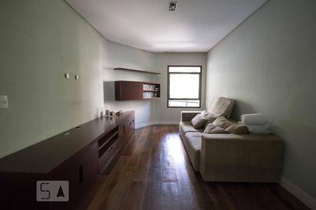 sala de tv de apartamento à venda com 4 quartos, 227m² em Real Parque, São Paulo