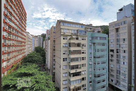 Vista Sala. de apartamento à venda com 2 quartos, 93m² em Leme, Rio de Janeiro