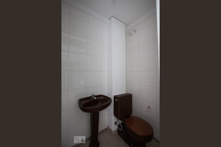 banheiro de serviço de apartamento à venda com 2 quartos, 80m² em Vila Andrade, São Paulo