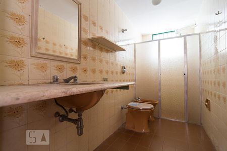 Banheiro de apartamento à venda com 4 quartos, 114m² em Carmo, Belo Horizonte