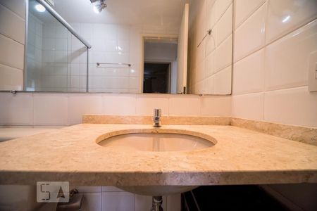 Banheiro de apartamento para alugar com 1 quarto, 42m² em Vila Olímpia, São Paulo