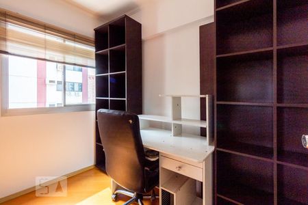 Quarto 2 de apartamento para alugar com 3 quartos, 80m² em Indianópolis, São Paulo