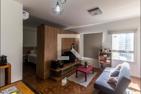 Sala de TV de apartamento à venda com 1 quarto, 51m² em Melville Empresarial Ii, Barueri