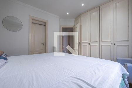 Apartamento à venda com 204m², 3 quartos e 2 vagas Apartamento à venda com 204m², 3 quartos e 2 vagasSuíte 1