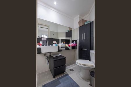 Apartamento à venda com 204m², 3 quartos e 2 vagas Apartamento à venda com 204m², 3 quartos e 2 vagasSuíte 1 - Banheiro