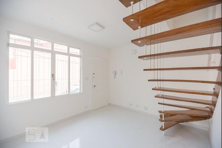 Sala de casa para alugar com 3 quartos, 130m² em Vila Romana, São Paulo