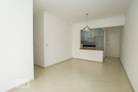 Sala de apartamento à venda com 3 quartos, 76m² em Vila Pompéia, São Paulo