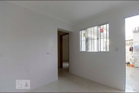 Cozinha de casa para alugar com 2 quartos, 70m² em Vila Baruel, São Paulo