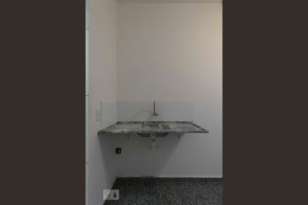 Cozinha de kitnet/studio para alugar com 1 quarto, 12m² em Liberdade, São Paulo