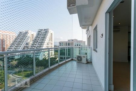 Sacada de apartamento à venda com 3 quartos, 107m² em Barra da Tijuca, Rio de Janeiro