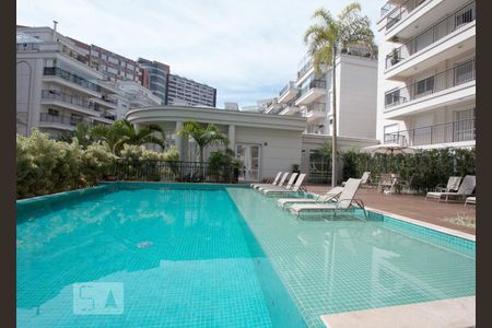 piscina de apartamento para alugar com 2 quartos, 120m² em Jardim Leonor, São Paulo