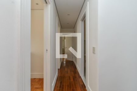 Corredor de apartamento para alugar com 3 quartos, 90m² em Higienópolis, São Paulo
