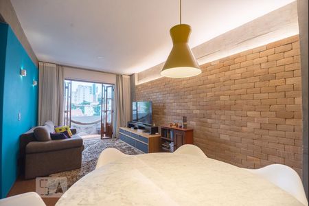 Sala de apartamento à venda com 2 quartos, 110m² em Pinheiros, São Paulo