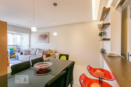 Sala de apartamento para alugar com 2 quartos, 80m² em Barra da Tijuca, Rio de Janeiro