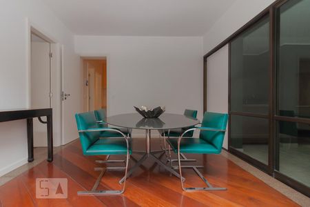 Sala de jantar de apartamento à venda com 4 quartos, 225m² em Jardim Fonte do Morumbi, São Paulo