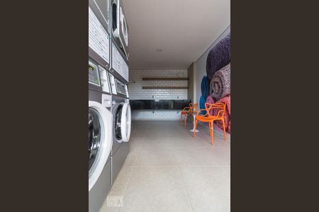 Lavanderia - Condomínio de apartamento à venda com 2 quartos, 57m² em Jardim das Acácias, São Paulo