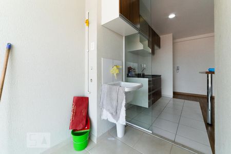 Área de Serviço de apartamento para alugar com 2 quartos, 57m² em Jardim das Acácias, São Paulo