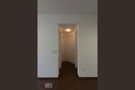 Sala (Corredor) de apartamento para alugar com 2 quartos, 52m² em Cambuci, São Paulo