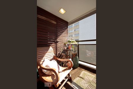 Varanda de apartamento para alugar com 3 quartos, 240m² em Morro dos Ingleses, São Paulo