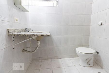 Banheiro de apartamento para alugar com 1 quarto, 56m² em Santo Amaro, São Paulo