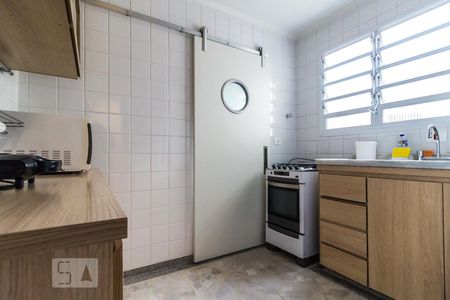 Cozinha de apartamento para alugar com 1 quarto, 50m² em Perdizes, São Paulo