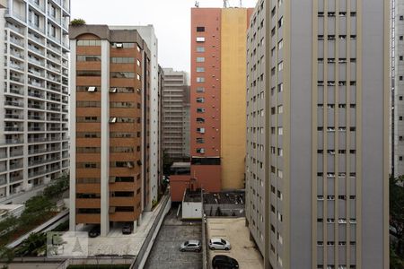 Vista de apartamento à venda com 2 quartos, 70m² em Indianópolis, São Paulo