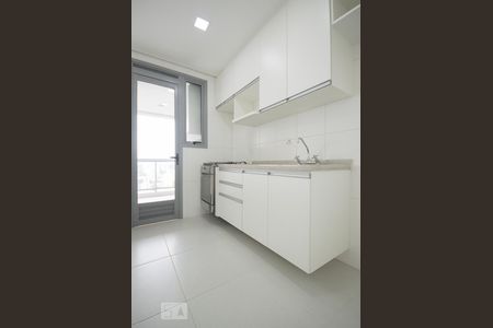 Cozinha de apartamento para alugar com 1 quarto, 53m² em Santo Amaro, São Paulo