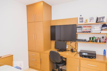 Quarto 1 de apartamento à venda com 4 quartos, 170m² em Barra da Tijuca, Rio de Janeiro