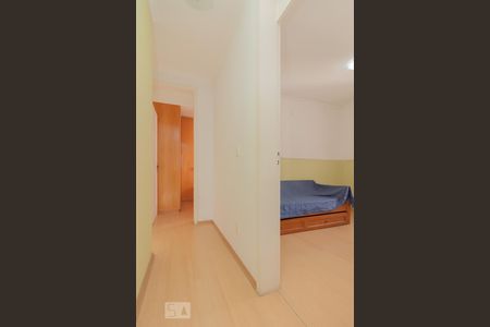 Corredor de apartamento para alugar com 2 quartos, 48m² em Jardim Peri Peri, São Paulo