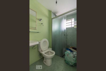 Banheiro de kitnet/studio para alugar com 1 quarto, 49m² em Bela Vista, São Paulo