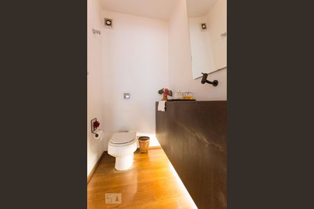 lavabo de apartamento para alugar com 3 quartos, 195m² em Cerqueira César, São Paulo