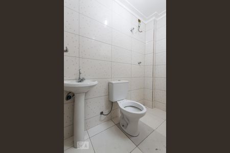 Banheiro de kitnet/studio para alugar com 1 quarto, 40m² em Nova Aldeinha, Barueri