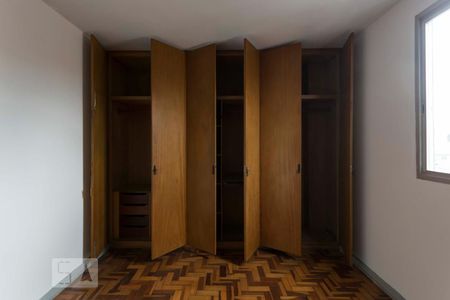 Quarto 2 (Armários) de apartamento para alugar com 2 quartos, 80m² em Vila Mariana, São Paulo