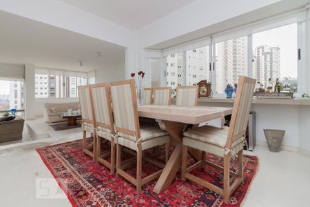 Sala de jantar de apartamento à venda com 4 quartos, 280m² em Jardim Fonte do Morumbi, São Paulo
