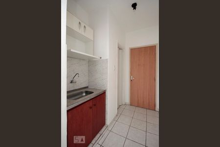 Cozinha de kitnet/studio para alugar com 1 quarto, 24m² em Bela Vista, São Paulo