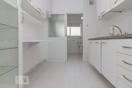 Cozinha de apartamento à venda com 3 quartos, 85m² em Vila Suzana, São Paulo