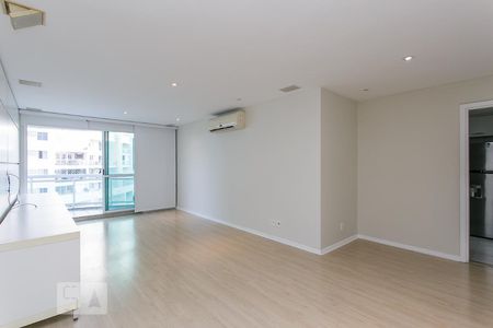 Sala de apartamento para alugar com 4 quartos, 158m² em Barra da Tijuca, Rio de Janeiro