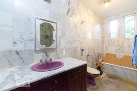 Banheiro Social de apartamento à venda com 4 quartos, 160m² em Santa Lúcia, Belo Horizonte
