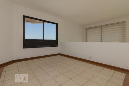 Sala de TV de apartamento para alugar com 3 quartos, 185m² em Vila Suzana, São Paulo