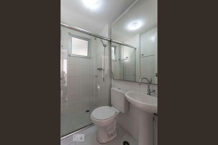 Banheiro social de apartamento à venda com 2 quartos, 58m² em Vila Vermelha, São Paulo