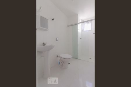 Banheiro de apartamento para alugar com 2 quartos, 47m² em Vila Brasílio Machado, São Paulo