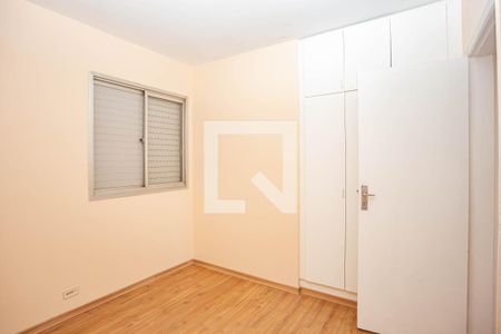 Quarto 1 de apartamento para alugar com 2 quartos, 47m² em Vila Brasílio Machado, São Paulo