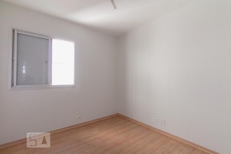 Quarto 2 de apartamento para alugar com 2 quartos, 47m² em Vila Brasílio Machado, São Paulo