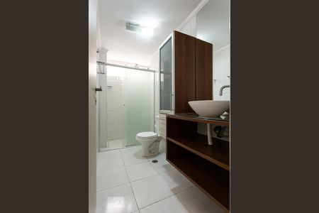 Banheiro de apartamento à venda com 2 quartos, 70m² em Itaim Bibi, São Paulo